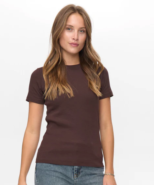Riley SS Tee - Black Coffee - Singlet, Topper & T-skjorter - Helt Dilla AS