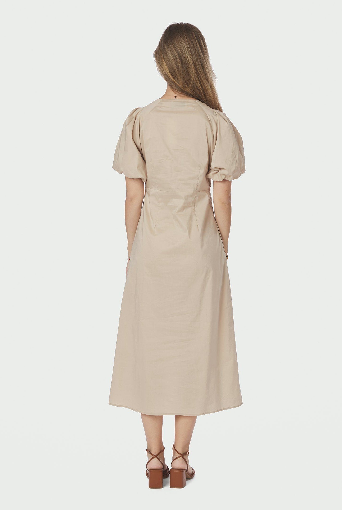Illana Poplin Dress - Dark Sand - Kjoler - Helt Dilla AS