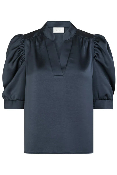 Roella Heavy Sateen Blouse - Midnight Blue - Bluser - Helt Dilla AS