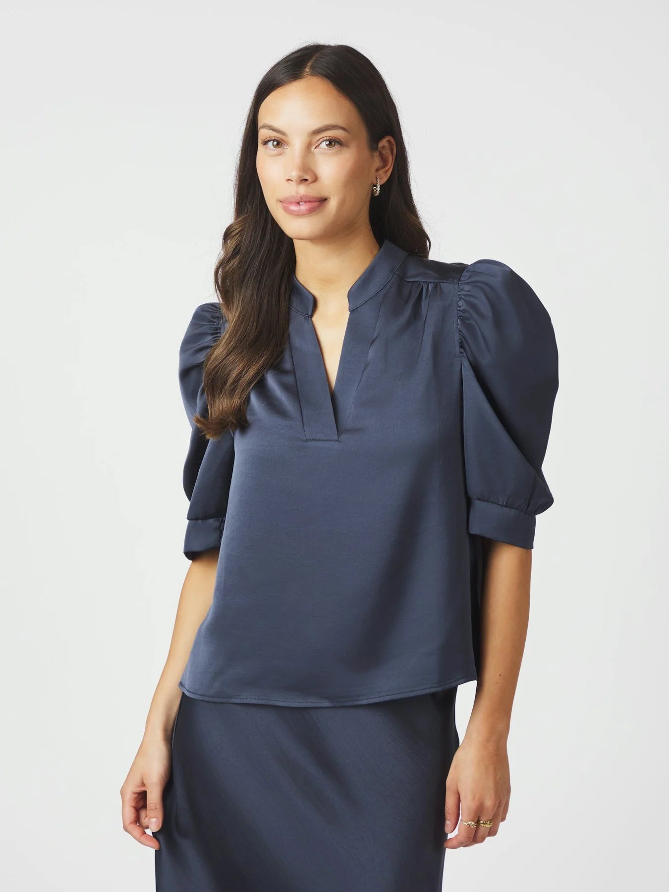 Roella Heavy Sateen Blouse - Midnight Blue - Bluser - Helt Dilla AS