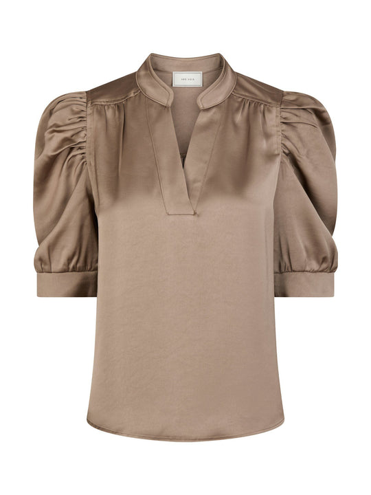 Roella Heavy Sateen Blouse - Dark Taupe - Bluser - Helt Dilla AS