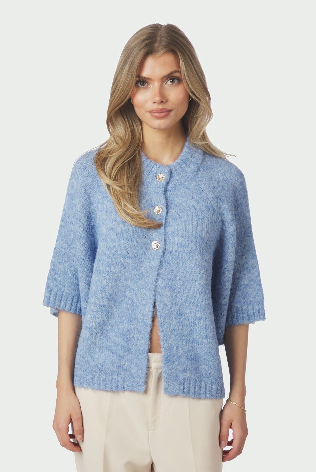 Benuta Fluffy Knit Cardigan - Dusty Blue - Cardigans - Helt Dilla AS
