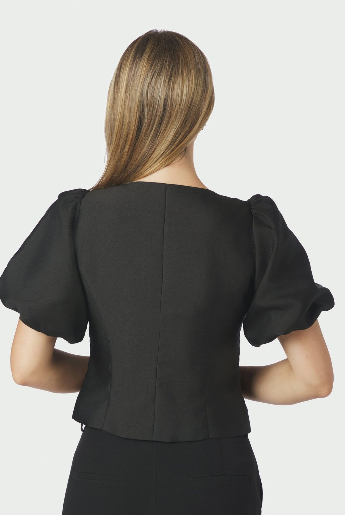 Anela Mandarin Dull Satin Blouse - Black - Bluser - Helt Dilla AS