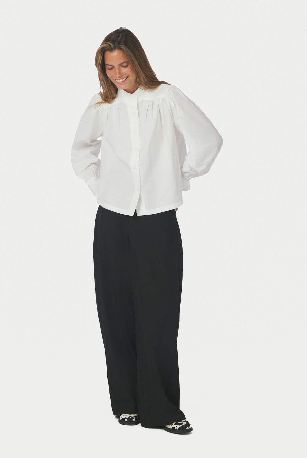 Melya Poplin Shirt - White - Bluser - Helt Dilla AS
