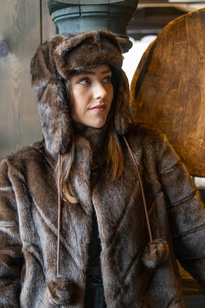 Oluf fuskepels lue - Brun - Tilbehør - Helt Dilla AS