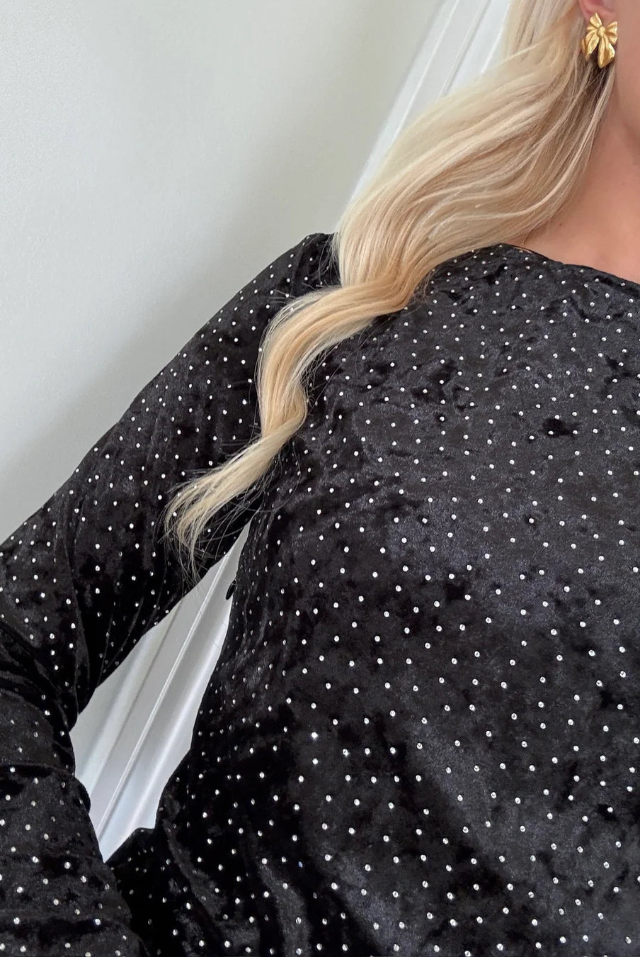 Tillia Velvet Long Dress - Black with Rhinestones - Kjoler - Helt Dilla AS