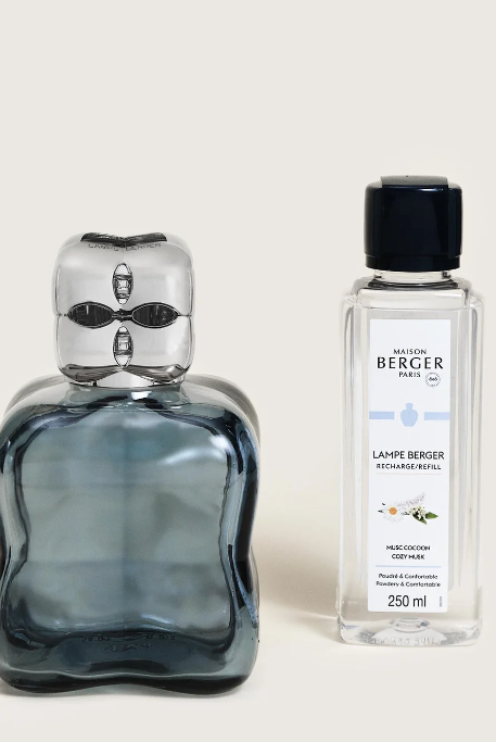 Cosy Blue lampe gavesett + 250ml Cosy Musk - Maison Berger Gavesett - Helt Dilla AS