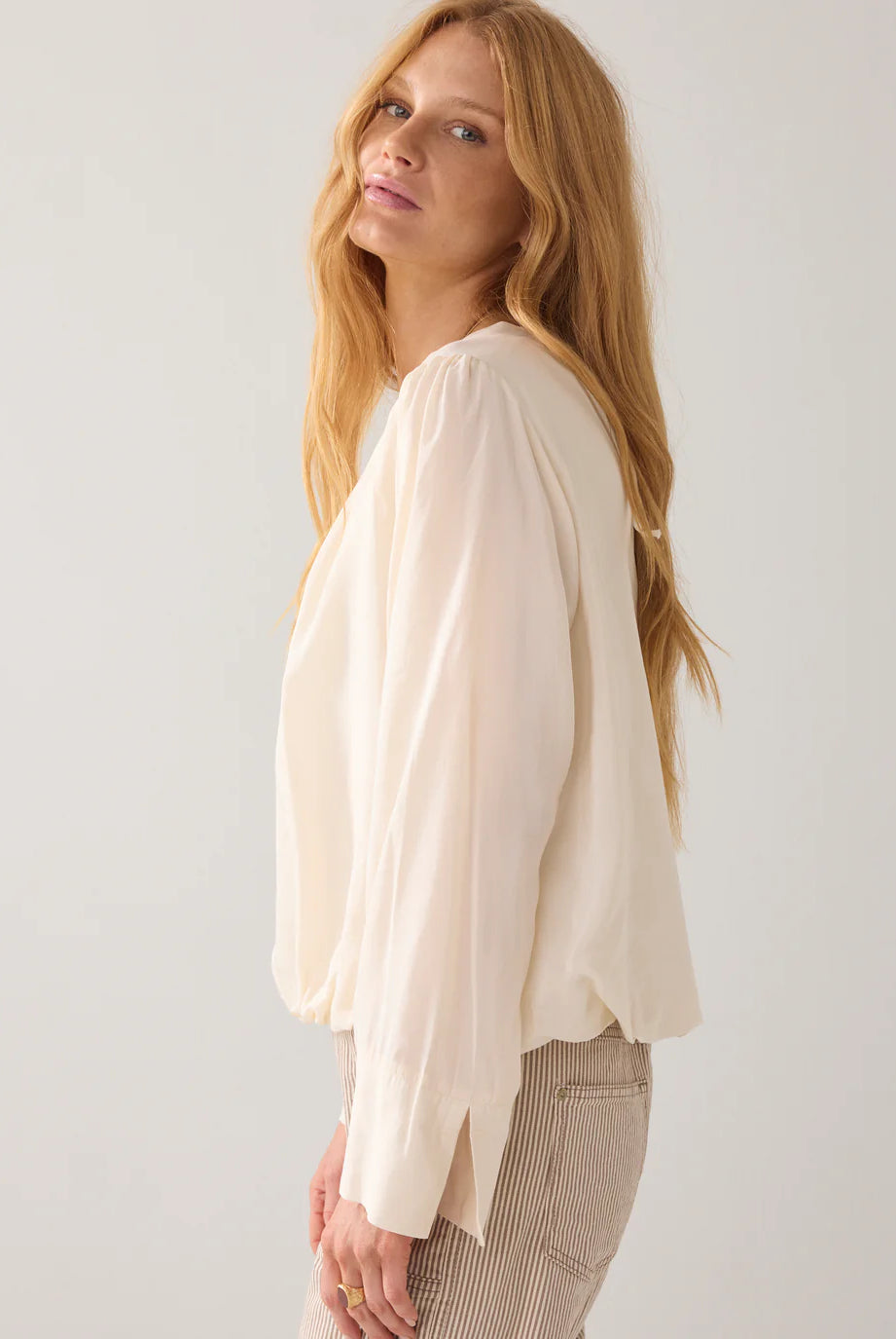 PLEATED TOP WITH SHEEN - Ivory - Bluser - Helt Dilla AS