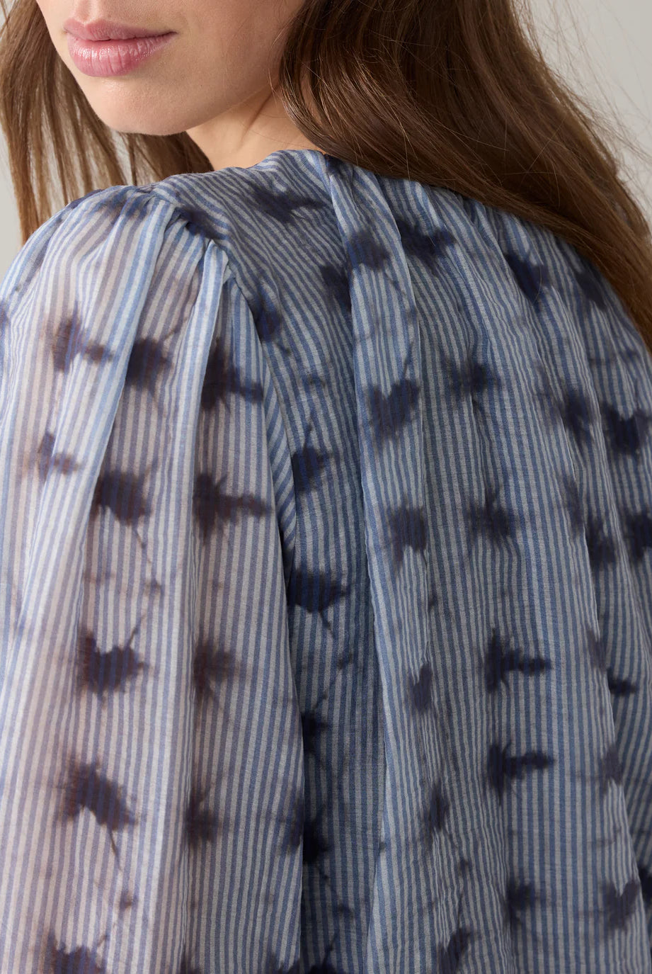 Top Tie Dye Stripe - Soft Blue - Bluser - Helt Dilla AS