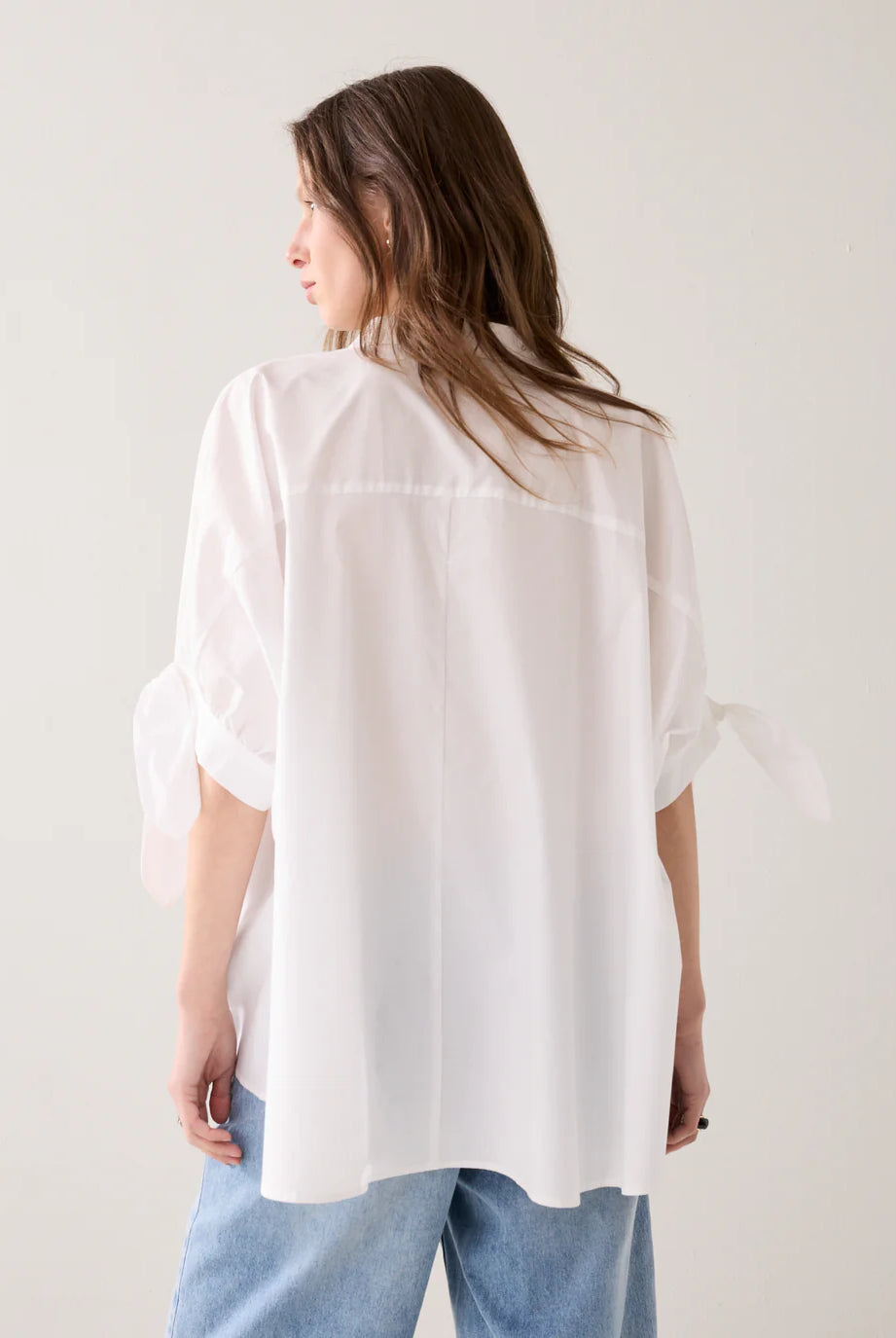 SUPER-WIDE SHIRT BLOUSE - White - Skjorter - Helt Dilla AS
