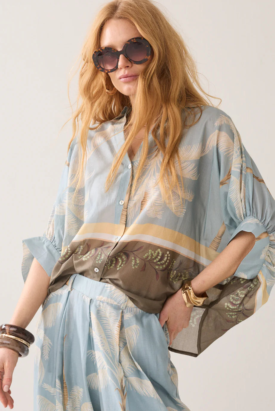 Tansparent Blouse With Beach Print - Glacier Blue - Bluser - Helt Dilla AS