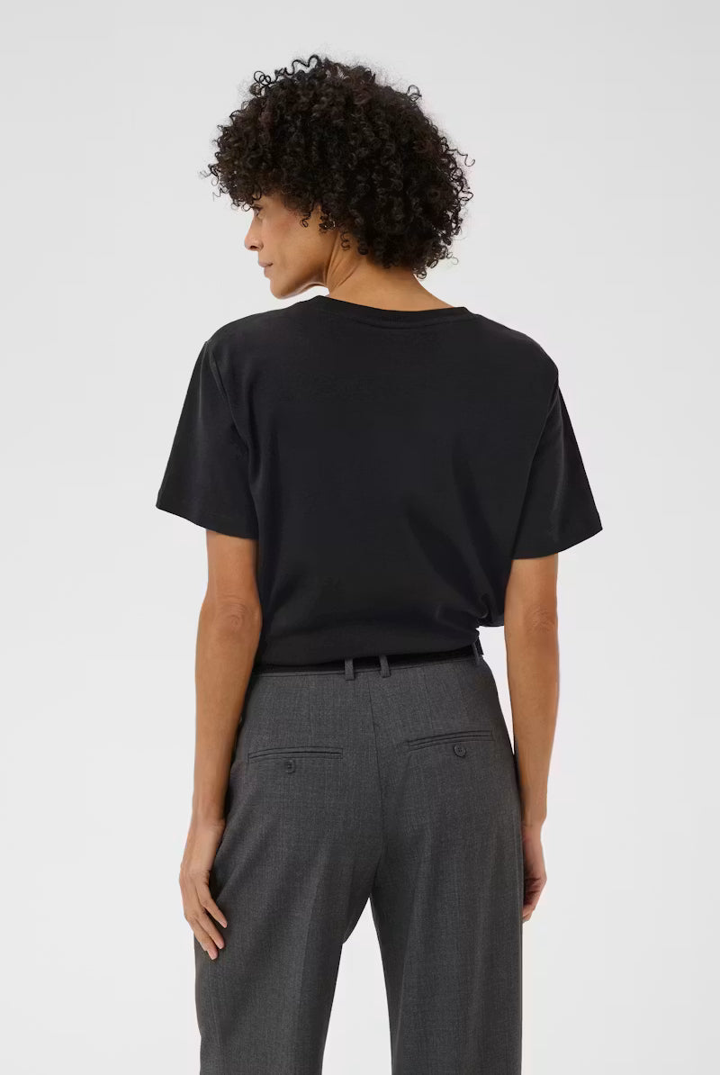 Anne T-shirt - Black - T-skjorter - Helt Dilla AS