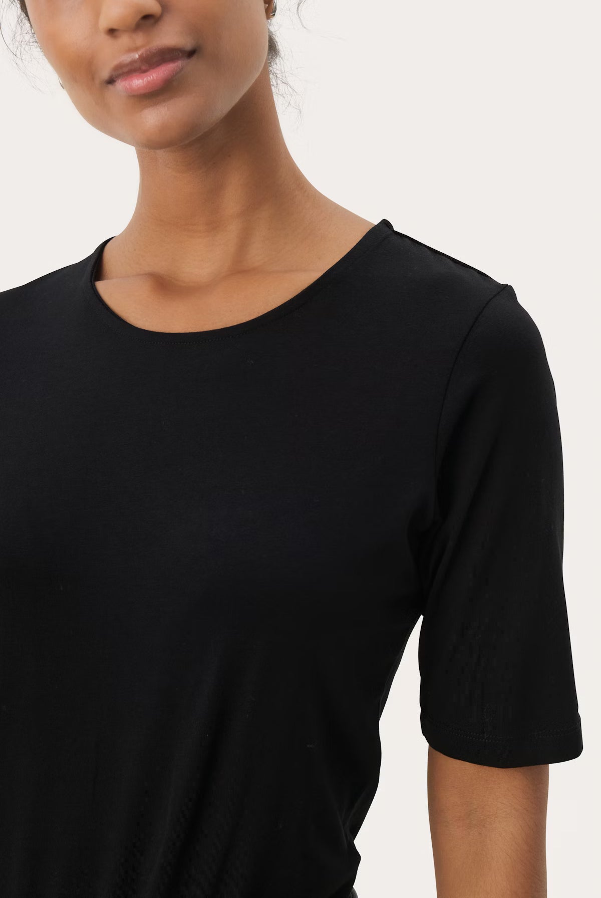 Nemi t-shirt - Black - Singlet, Topper & T-skjorter - Helt Dilla AS