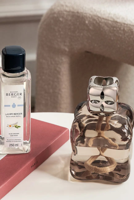 Cosy Brown lampe gavesett + 250ml Cosy Musk - Maison Berger Gavesett - Helt Dilla AS