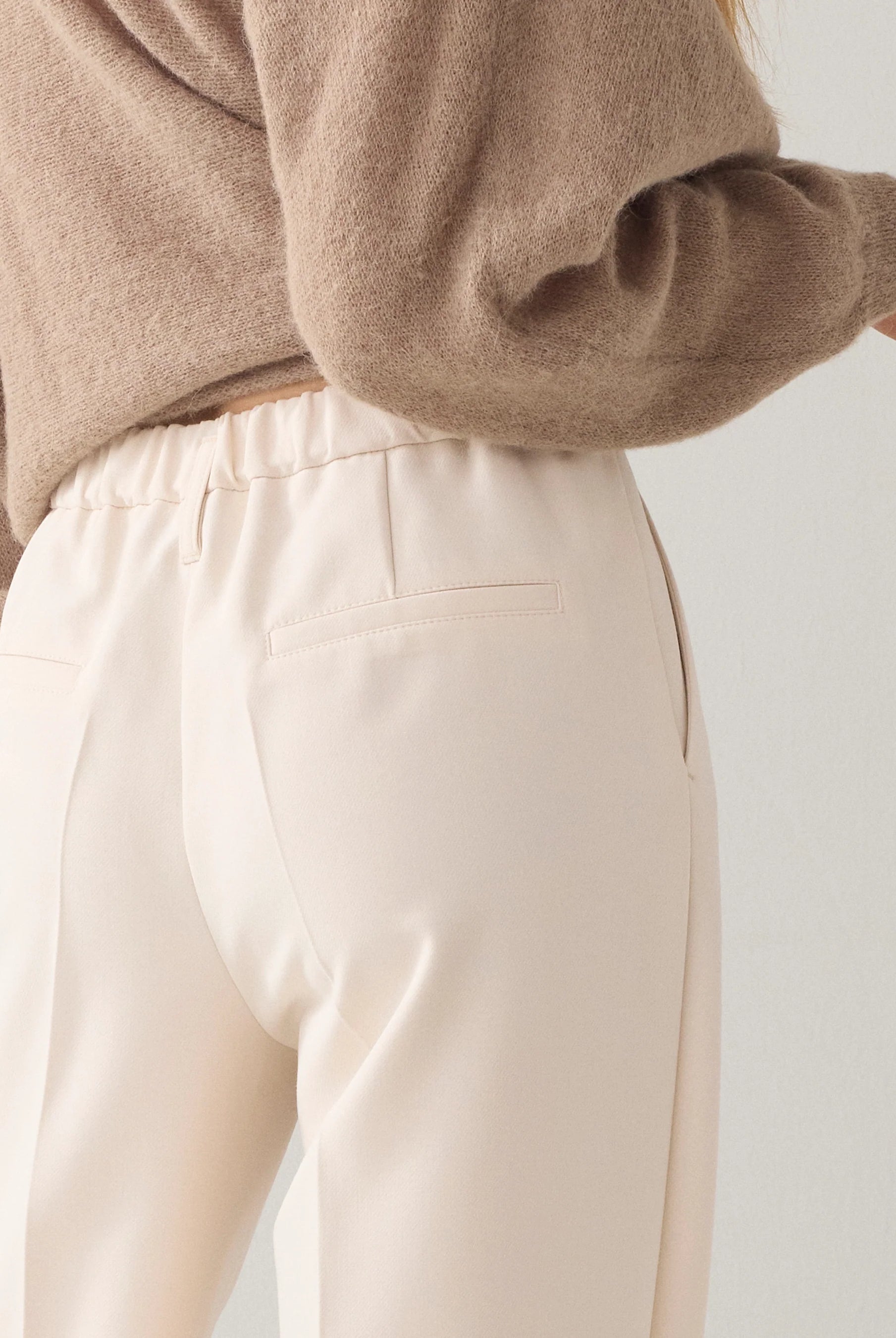 FOAM WIDE-LEG TROUSERS - ivory - Bukser - Helt Dilla AS