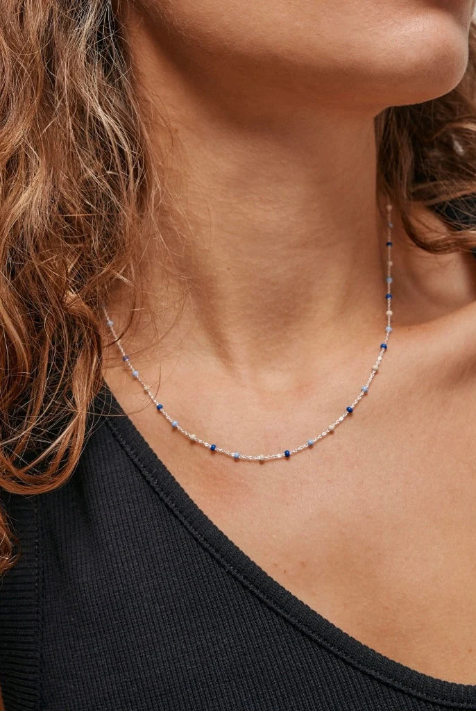 Necklace Lola - Marine - Tilbehør - Helt Dilla AS