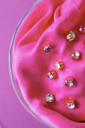 Mini stud earrings - light sapphire - Tilbehør - Helt Dilla AS