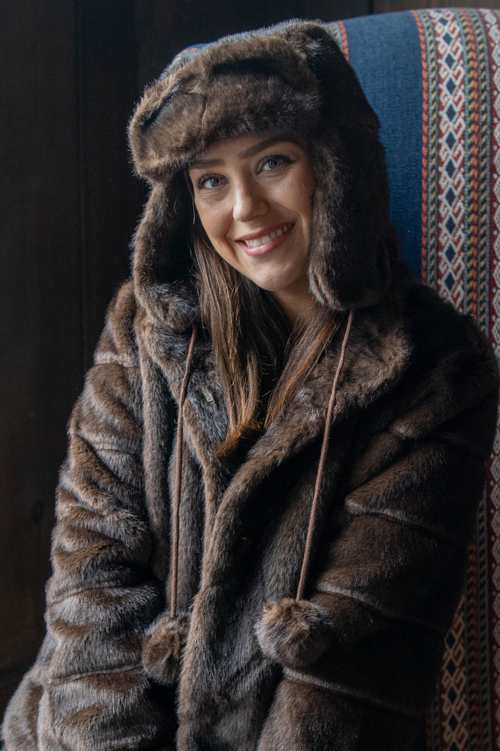 Oluf fuskepels lue - Brun - Tilbehør - Helt Dilla AS