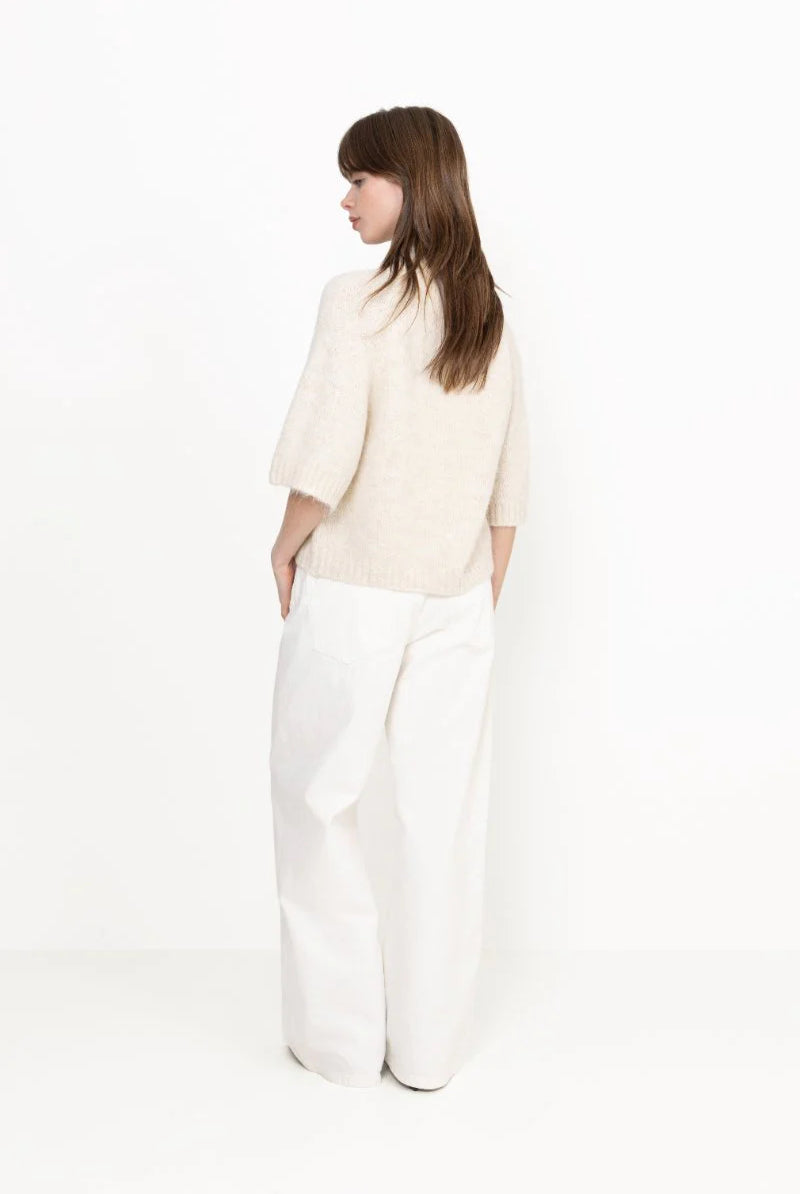 Benuta Fluffy Knit Cardigan - Off-White - Cardigans - Helt Dilla AS