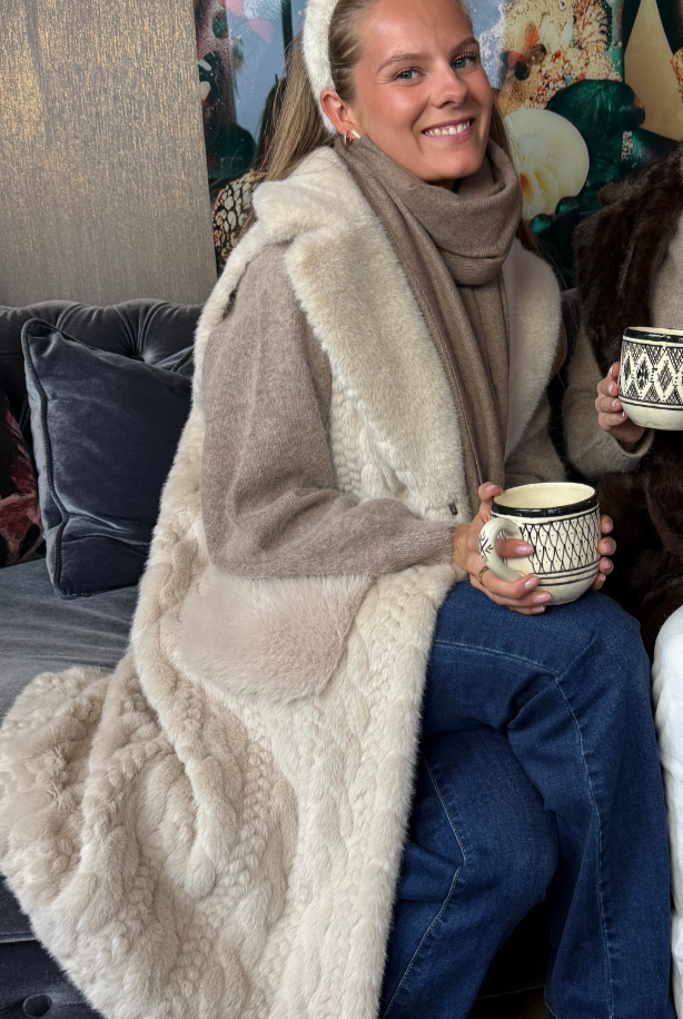 Aspen Vest - beige - Vest - Helt Dilla AS