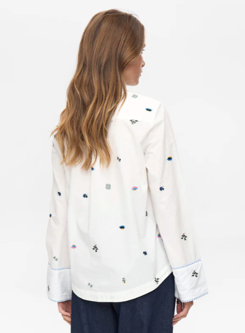 Chiro Boxy Shirt - Cloud Dancer - Skjorter - Helt Dilla AS