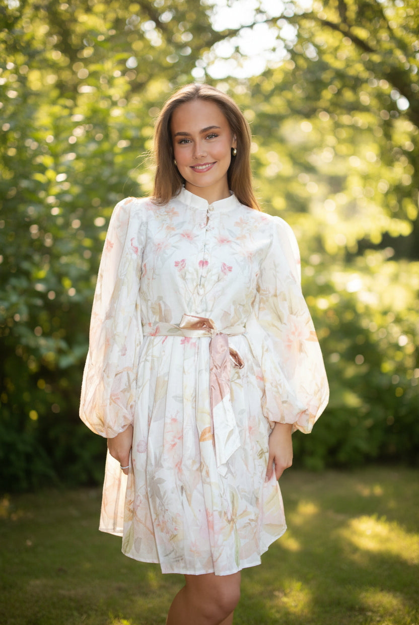 Alva Mini Dress - White - Kjoler - Helt Dilla AS