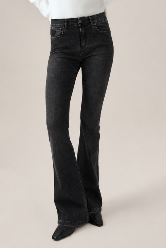 Raval 16 Black Aged Edge - Gisele Blackness - Jeans - Helt Dilla AS