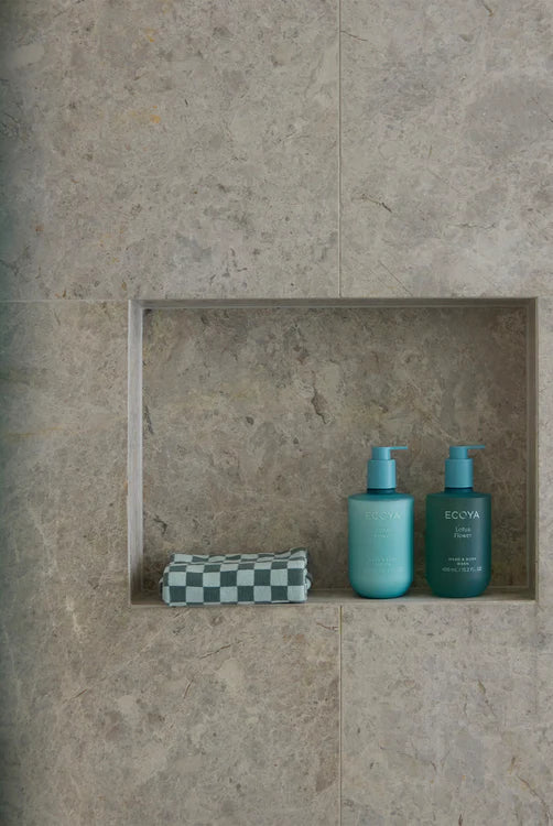 Hand & Body Wash - Lotus flower - Tilbehør - Helt Dilla AS