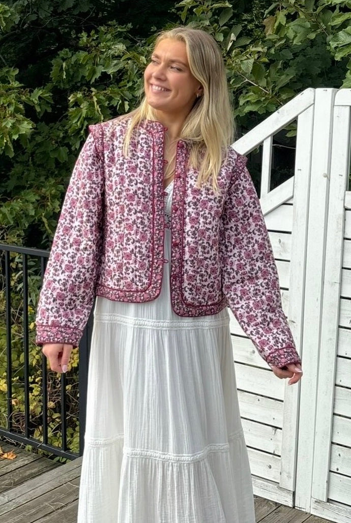 Paula Padded Jacket - Pristine Retriva Print - Yttertøy - Helt Dilla AS