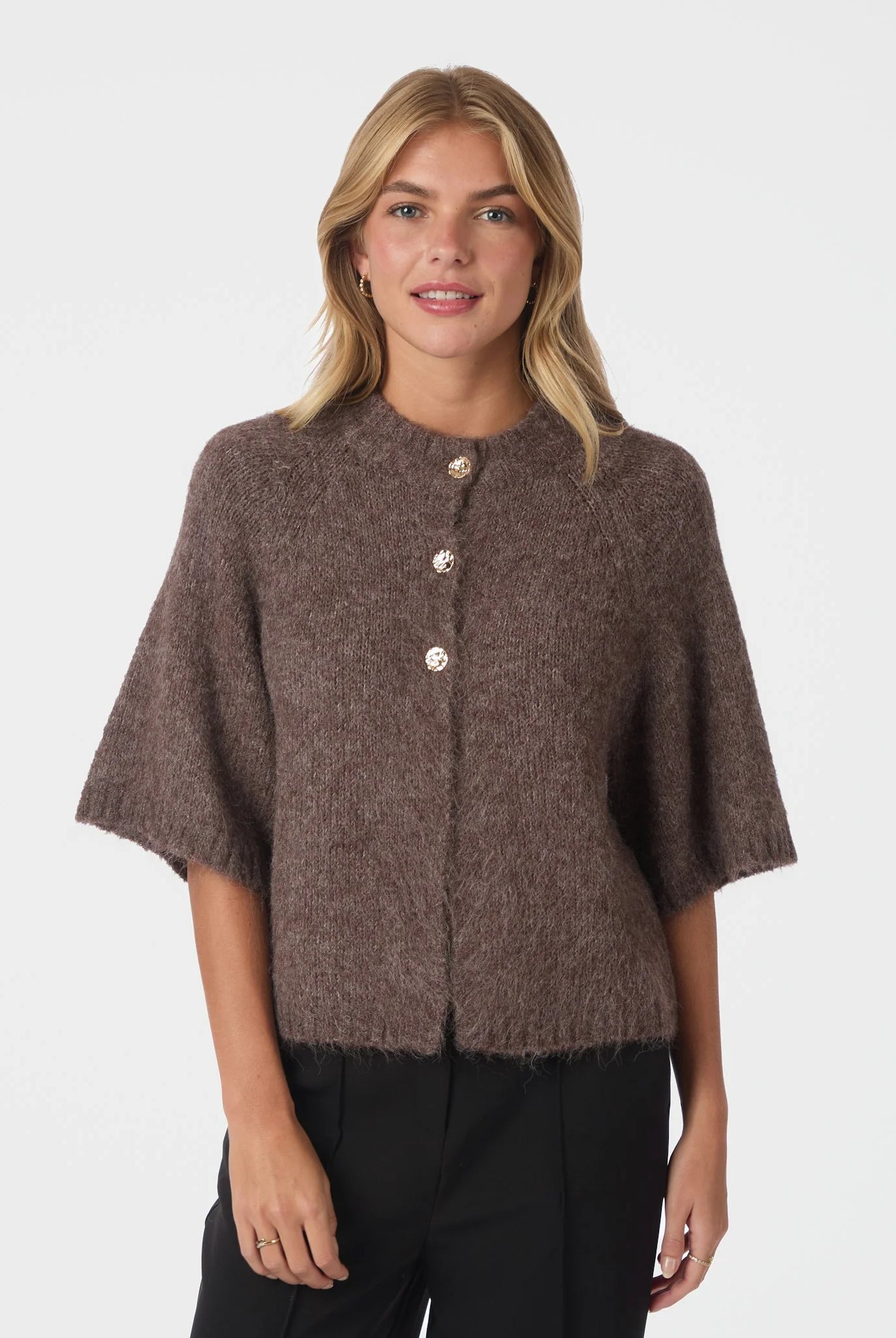 Benuta Fluffy Knit Cardigan - Light Brown - Cardigans - Helt Dilla AS
