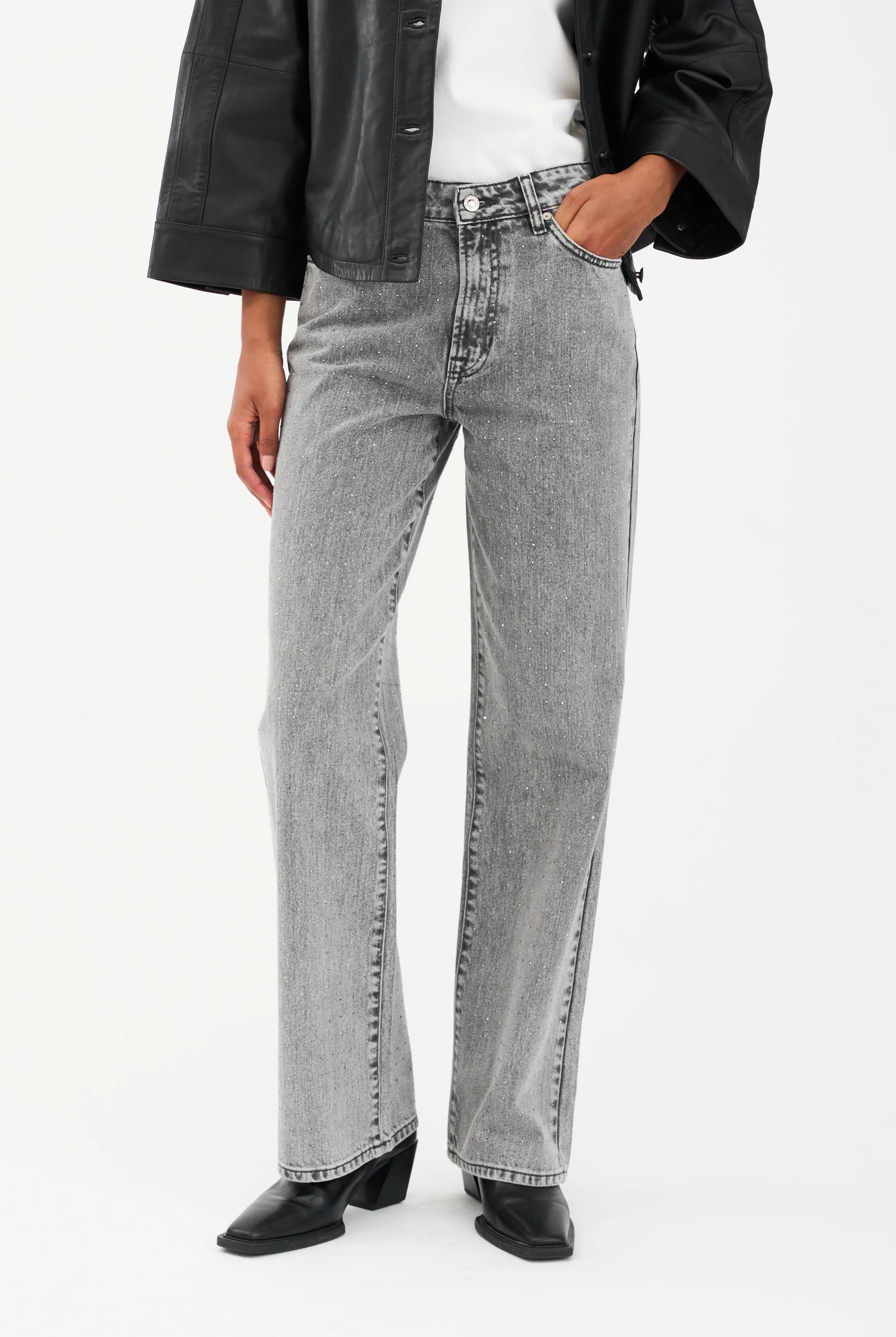 Mia Stud Jeans - Wash Faded Grey - Jeans - Helt Dilla AS