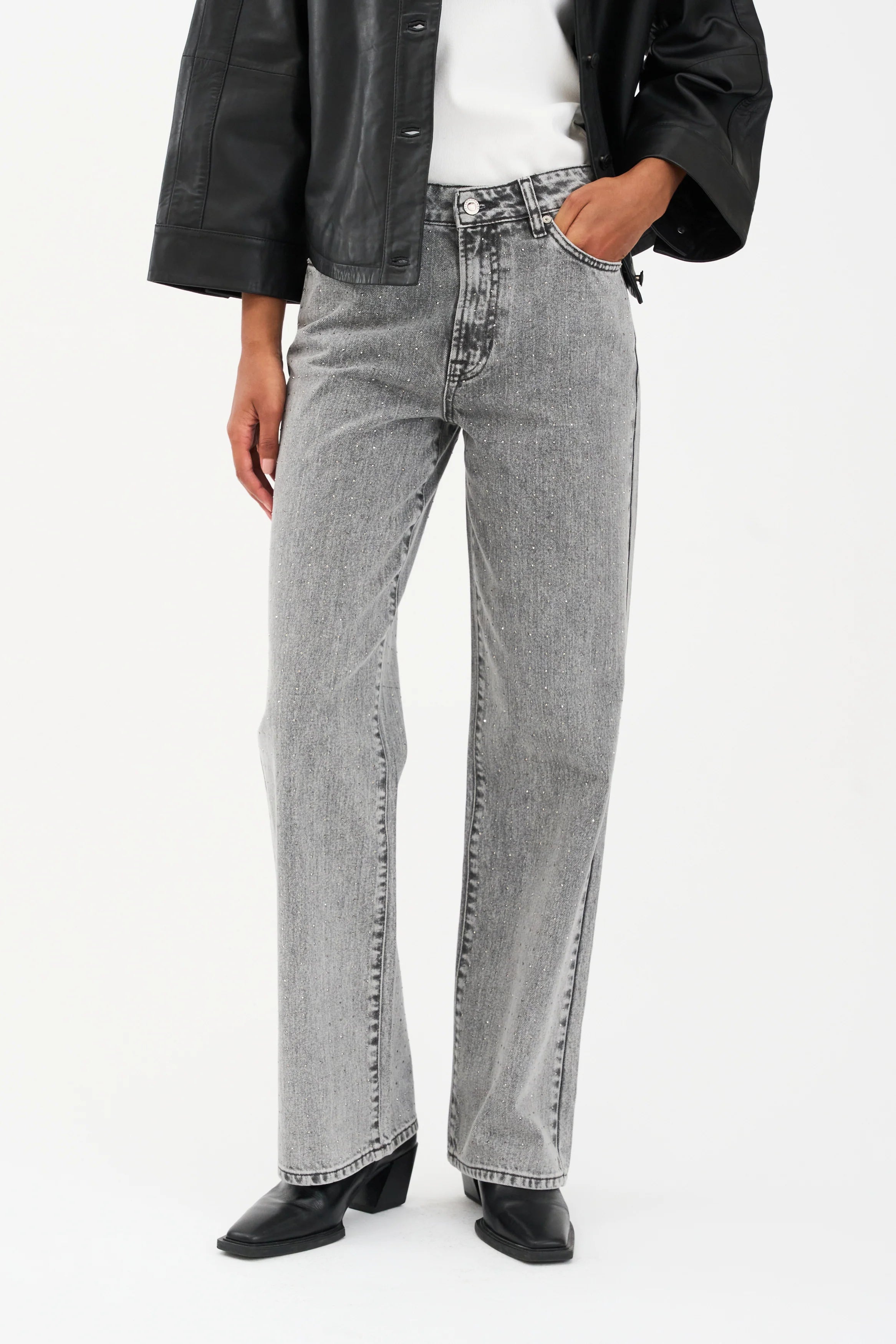 Mia Stud Jeans - Wash Faded Grey - Jeans - Helt Dilla AS