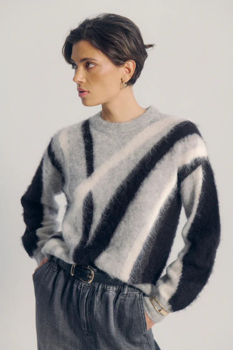 Nusuri Brushed Pattern Pullover - Genser - Helt Dilla AS