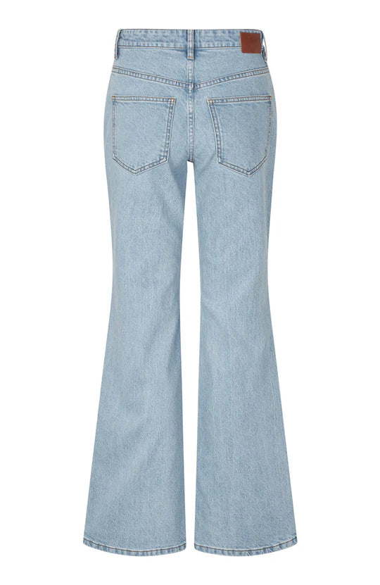 OfeliaFV Regular 745 Denim - Light Blue - Jeans - Helt Dilla AS