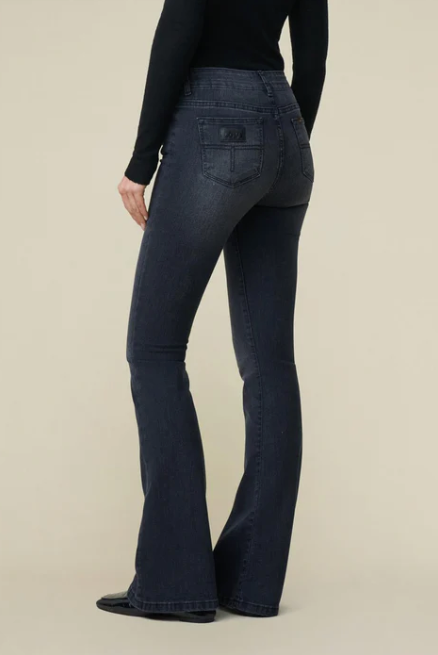 Raval 16 - Donatella Black - Jeans - Helt Dilla AS