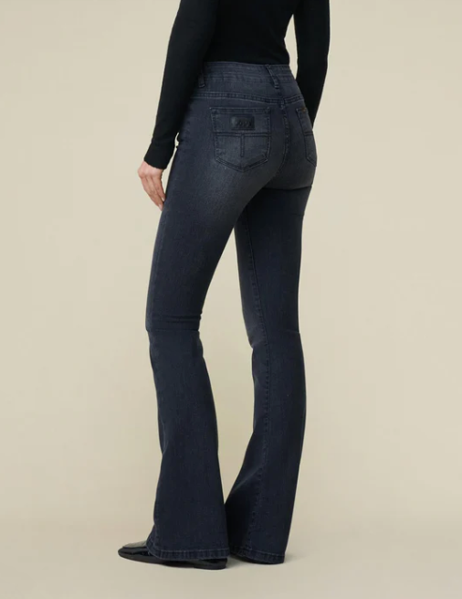 Raval 16 - Donatella Black - Jeans - Helt Dilla AS