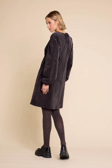 Miller Short Cord Kjole - Antracite - Kjoler - Helt Dilla AS