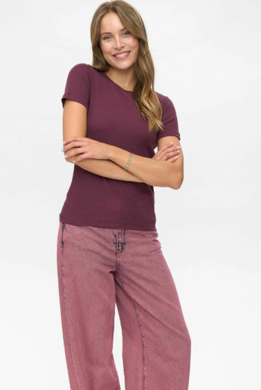 Riley SS Tee - Winetasting - Singlet, Topper & T-skjorter - Helt Dilla AS