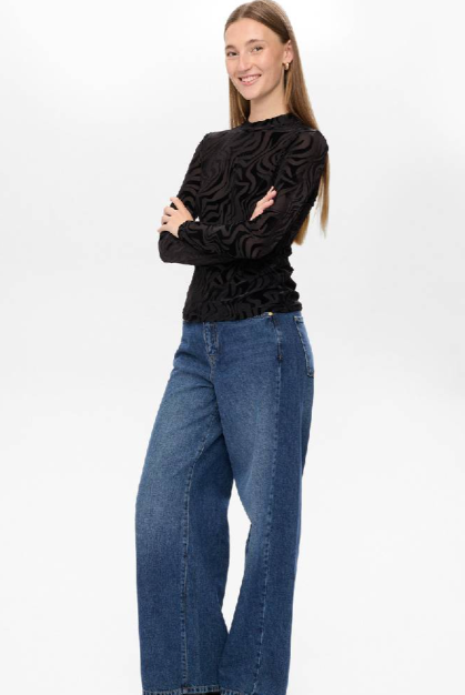 Nuvelva Blouse - Genser - Helt Dilla AS