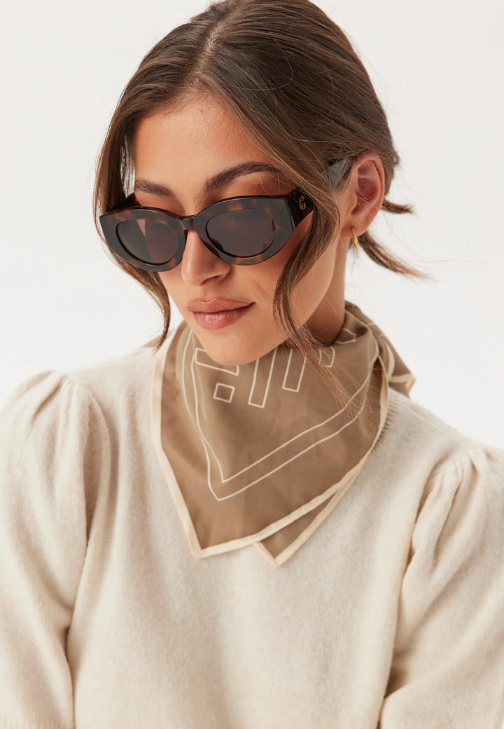 Ines - Brown