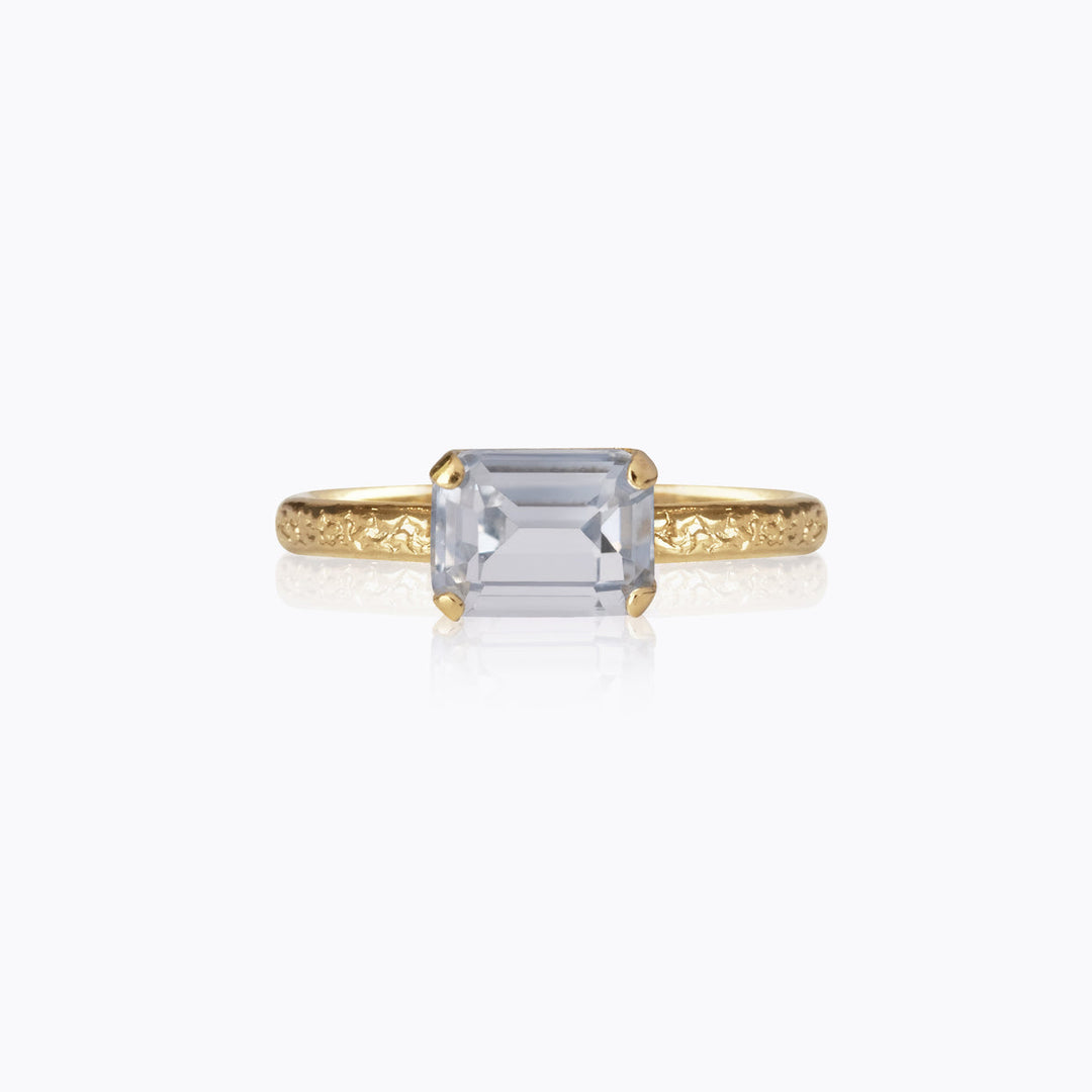 Naya Ring - Gold/ light sapphire - Tilbehør - Helt Dilla AS