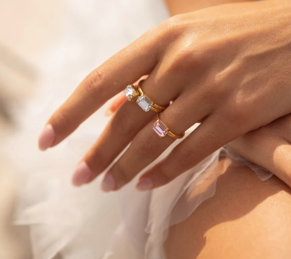 Naya Ring - Gold/ Crystal - Tilbehør - Helt Dilla AS