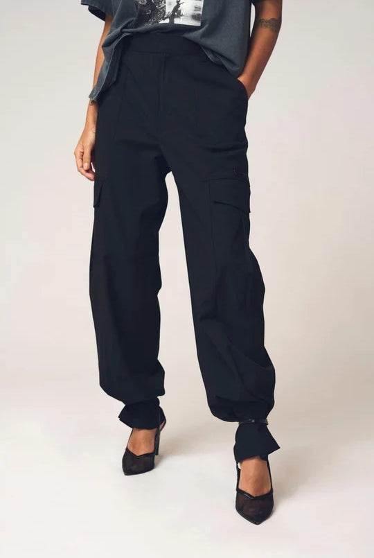BillieGO Barrel Pants - Black - Bukser - Helt Dilla AS