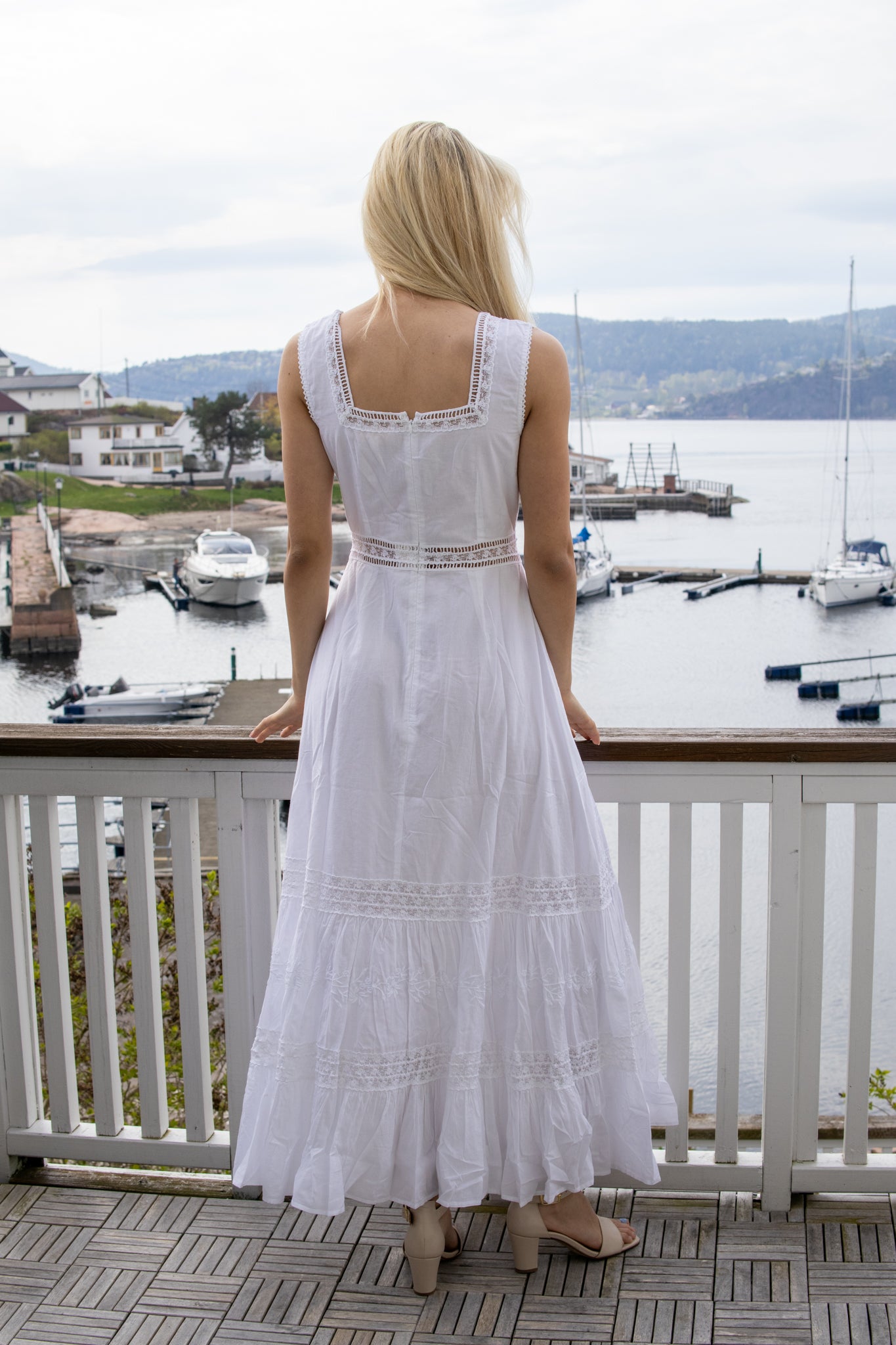 ROSA MAXI DRESS - WHITE - Kjoler - Helt Dilla AS