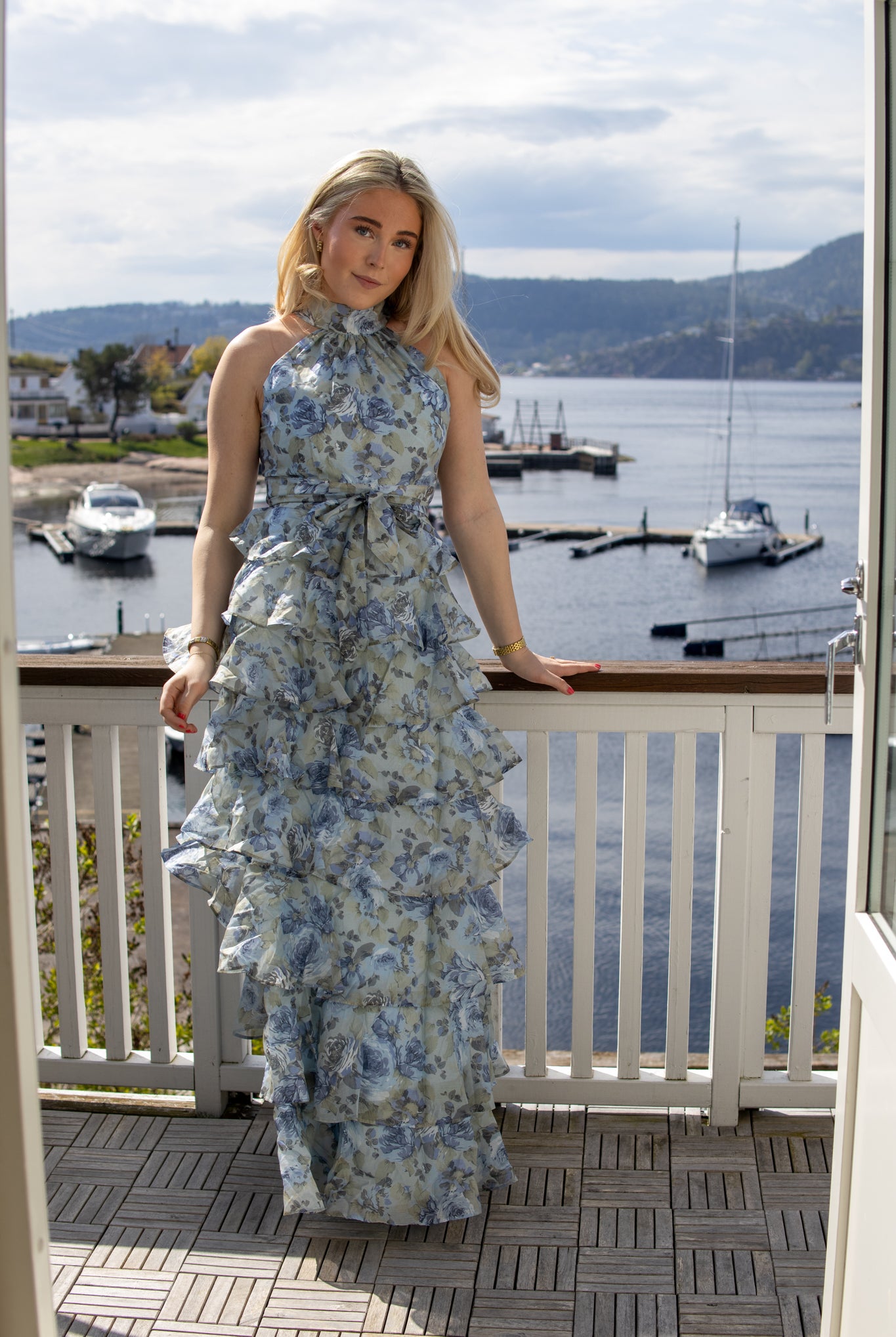 Angel Maxi Halterneck Midnight Bloom - Kjoler - Helt Dilla AS