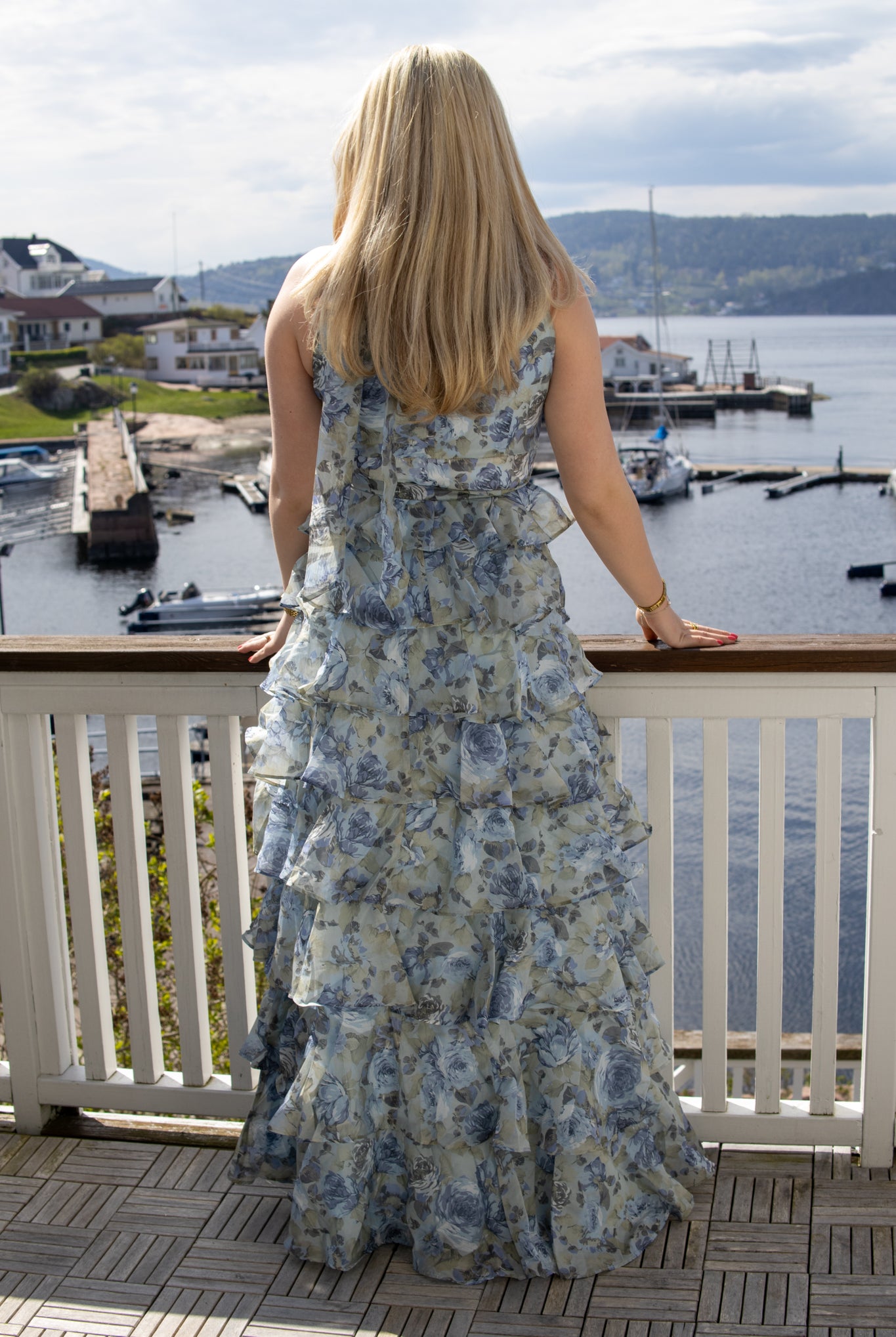 Angel Maxi Halterneck Midnight Bloom - Kjoler - Helt Dilla AS