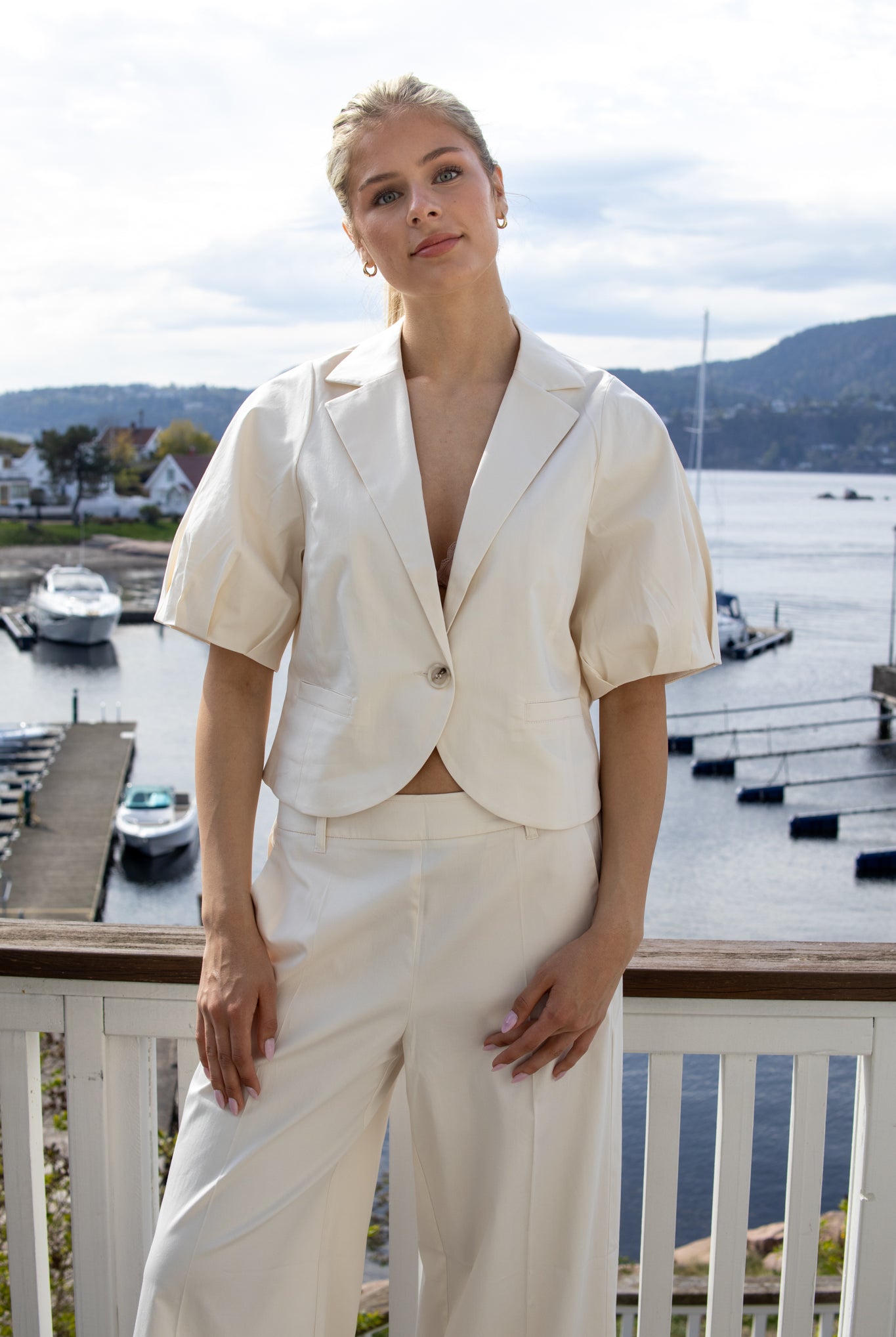 Short-Sleeved Blazer - Off White - Blazer - Helt Dilla AS