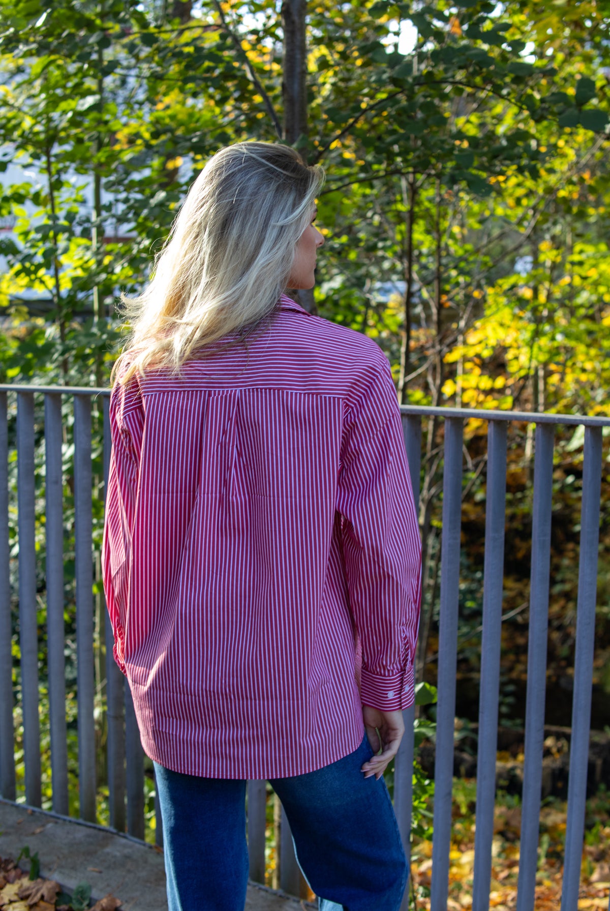 NuPaloma Bow Shirt - Goji Berry - Skjorter - Helt Dilla AS
