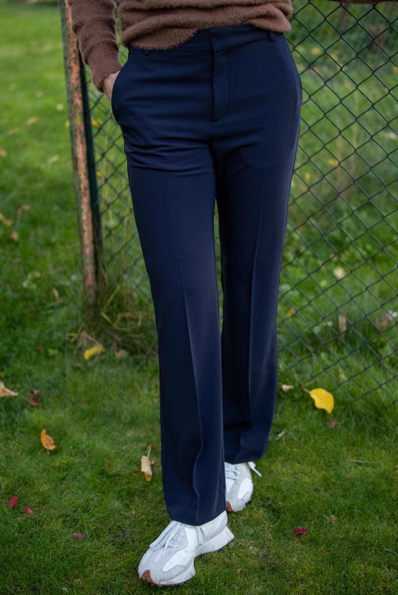Veta Adian Bootcut pant - Marine Blue - Bukser - Helt Dilla AS