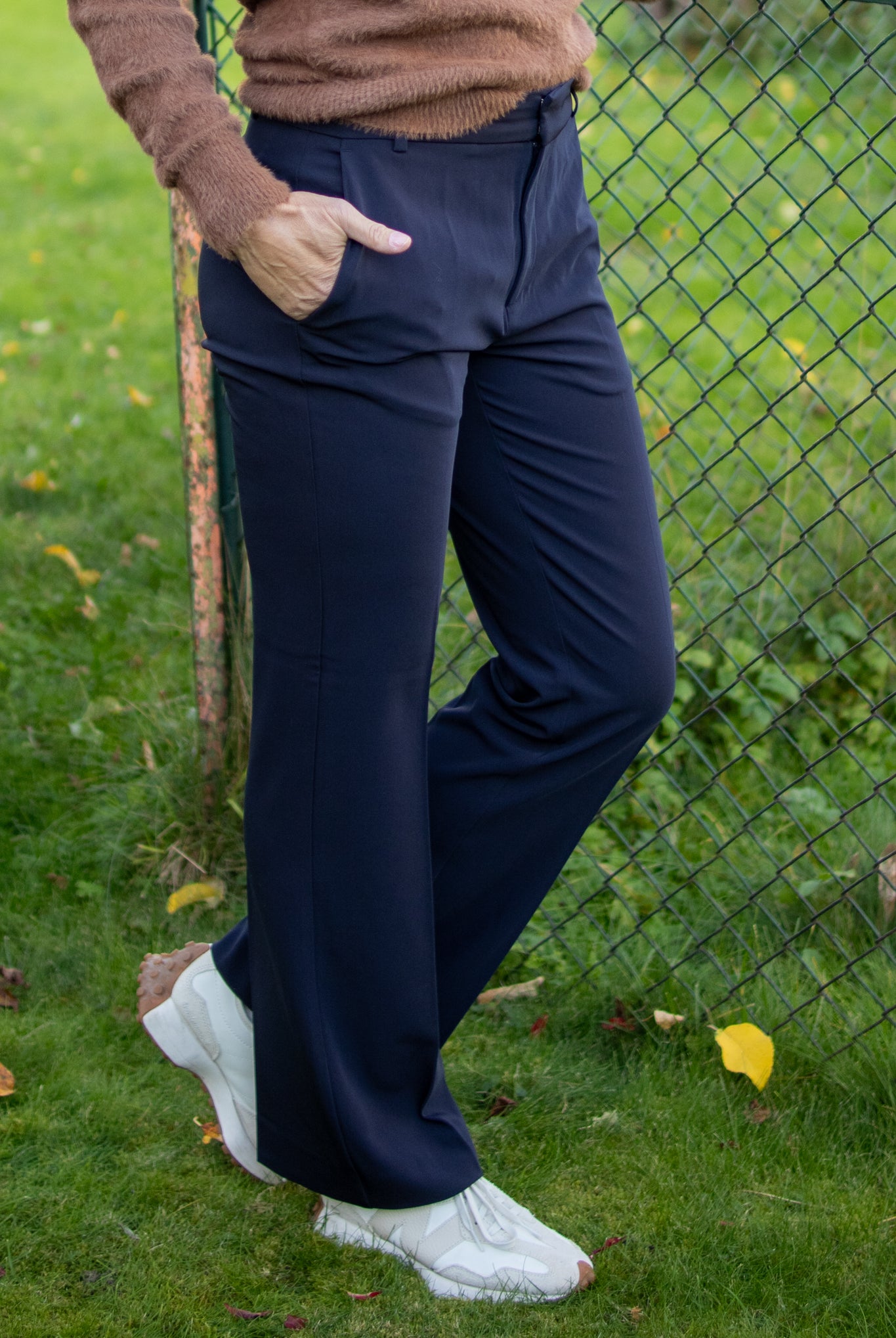 Veta Adian Bootcut pant - Marine Blue - Bukser - Helt Dilla AS
